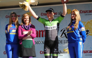 Moreno Hofland (Belkin) celebrates his stage win. Photo: Ruta del Sol / www.rutadesolasol.es
