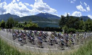 The leaders took it easy in the peloton on the trip from Sarnonico to Vittorio Veneto on stage 17. Photo: Fabio Ferrari / AP