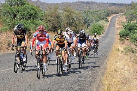 Cyclists looking to test their climbing legs have just a few days left to enter the Bestmed Satellite Classic, which takes place on the roads around Hartbeespoort on October 18. Photo: Jetline Action Photo