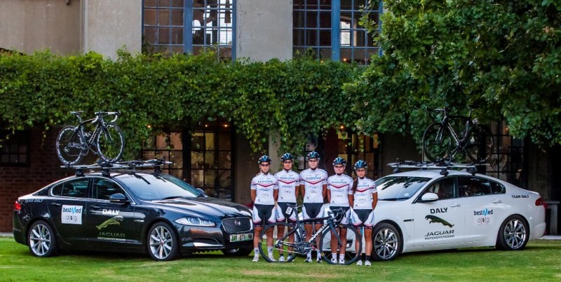 South African women’s cycling team Bestmed-ASG-Multihull launched its official vehicle partnership with luxury brand Jaguar during last week’s Bestmed Tour de Boland. Pictured here at Saronsberg outside host town Tulbagh are, from left, Kim le Court, Vera Adrian, Maroesjka Matthee, Desray Sebregts and Michelle Benson. Photo: Capcha Photography