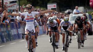 Lizzie Armistead wins the 2015 Grand Prix de Plouay-Bretagne with South Africa’s Ashleigh Moolman-Pasio finishing fourth © Cor Vos/uci.ch