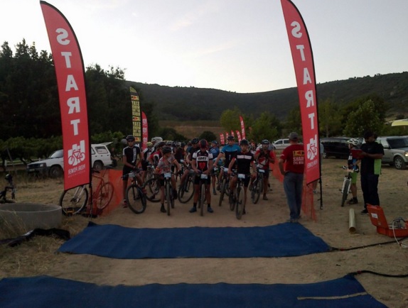 2016 Bouckaert-Soenen MTB riders ready for the cycle. Phpto: https://twitter.com/RaceTecChip
