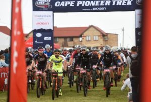 Cape Pioneer Trek start