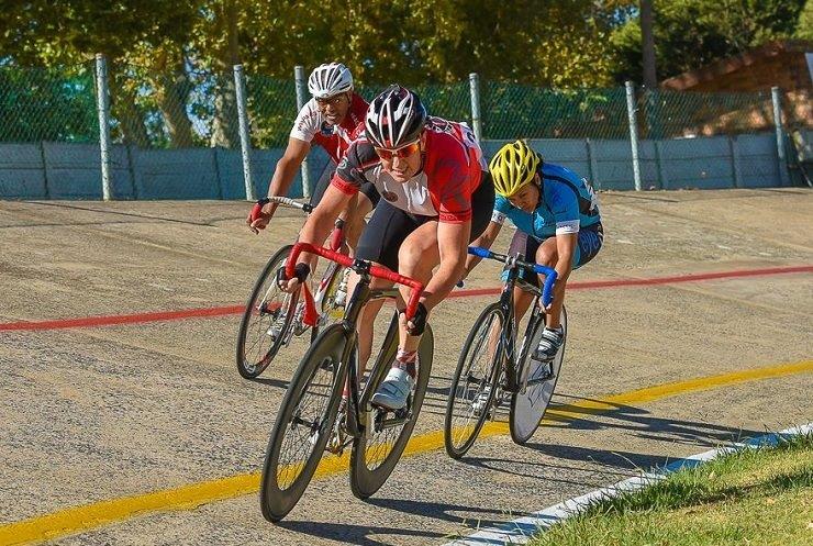 Elfriede Wolfaard will be vying for victory in the women’s 3km race at the Paarl Boxing Day track cycling event. Photo: Theo Bruwer