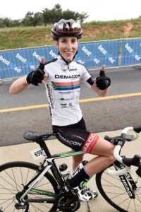 Team Demacon's Carla Oberholzer giving a thumbs up after winning the Berge en Dale road race. Photo: Mariola Biela