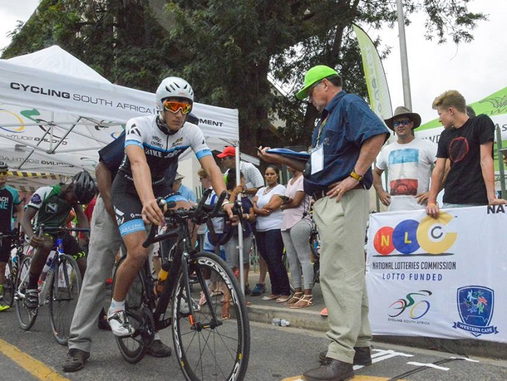 Raun Pretorius and Donna-Lee Martin won the under-17 individual time trial at the SA National Road Championships in Oudtshoorn today. Photo: Into Cycling