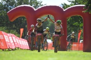 Yolande de Villers (left) and Mariske Strauss at Tankwa Trek