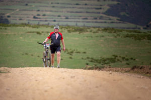 Walking mountain biker Amarider 100Miler