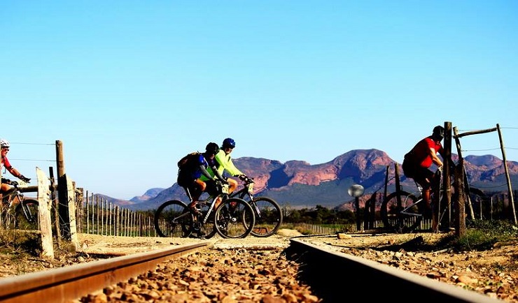 Neill Clark and Rose Bailey won the 61.5km feature race of the Meiringspoort MTB Challenge on Saturday. Photo: Lydia Elstadt
