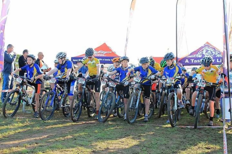 Tristan Nortje and Kirstin Roelofse won the junior races of the Schools MTB League in tne first Southern Cape event at Klipheiuwel Trail Park today. Photo: Facebook/@EdenSpurMTBSchoolsLeague