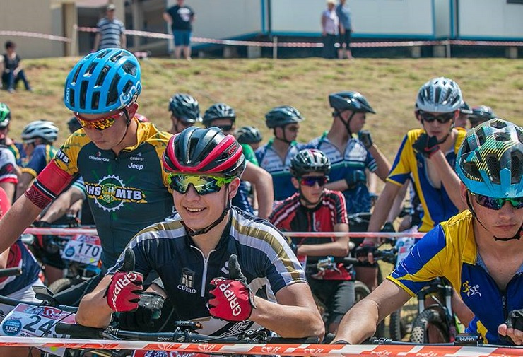 Rikus Booyens and Charne Howard won the men's and women's junior races of the Schools MTB League in the first Mpumalanga event. Photo: facebook.com/pg/SpurMTBLeague/
