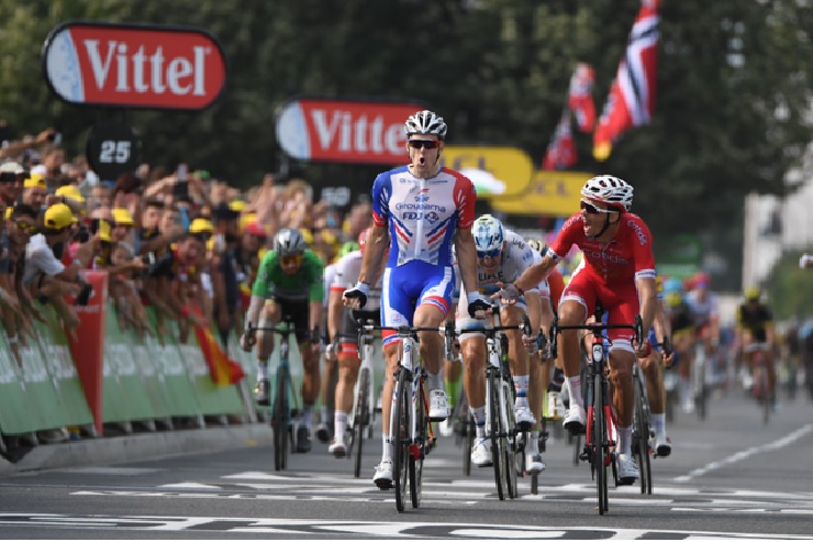 A well-timed lead-out by Groupama FDJ enabled Arnaud Démare to execute a winning sprint in stage 18 of the Tour de France in Pau today. Photo: ASO/Pauline Ballet