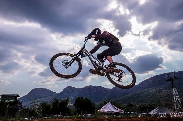 South Africa's Connor Finnis qualified for the final of the junior men's UCI Downhill Mountain Bike Championships today. Photo: Spectral Light Photography