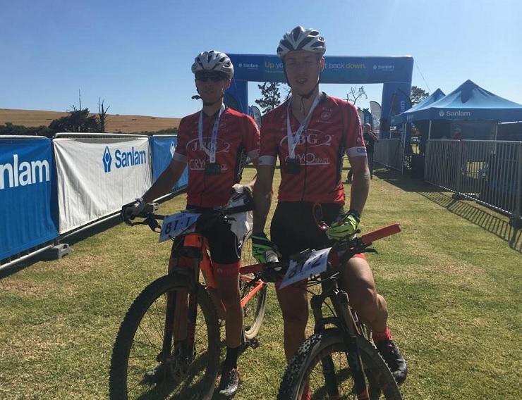 Piotr Brzozka and Mariusz Kozak won the men's team race on the second stage and with it, clinched the Sanlam MTB Invitational title when the race finished in Rhebokskloof today. Photo: Supplied