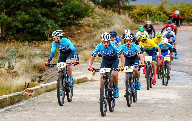 Nicol Carstens (front) and Marco Joubert won the Gravel & Grape Extreme 3-day