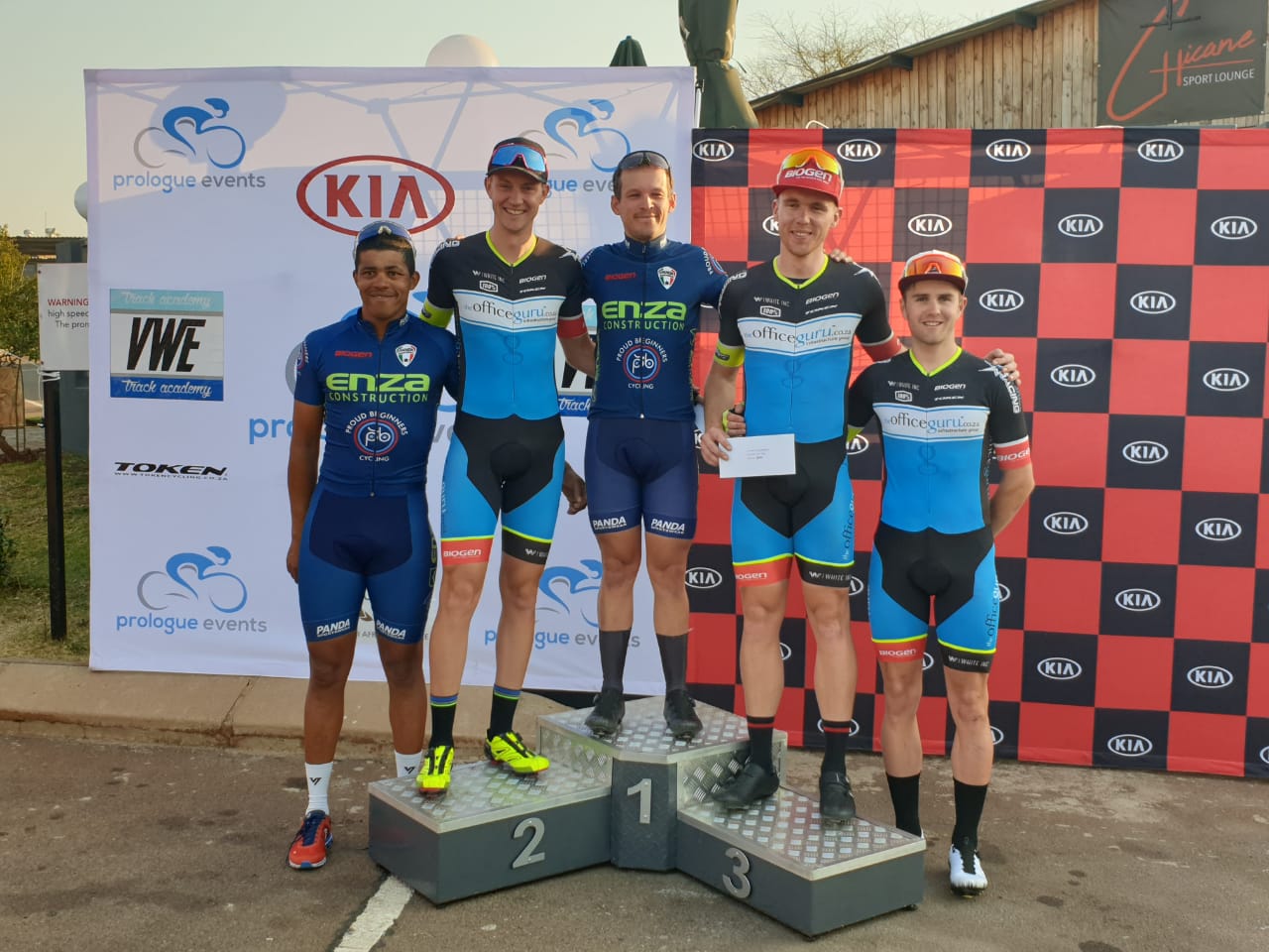 David Maree (middle) won the King of the Kermesse