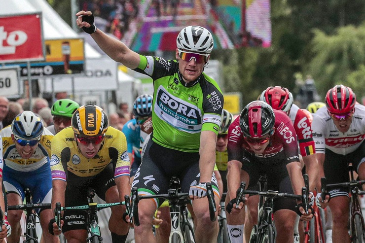 Sam Bennett increased his overall lead when he won stage two of the BinckBank Tour