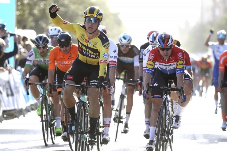 Dylan Groenewegen sprinted to victory on stage one of the Volta a la Comunitat Valenciana