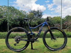A side view of Sarah Hill's Liv Pique 29er Advanced Pro 0 mountain bike.